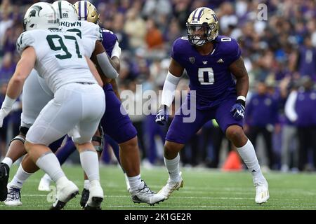 Seattle, WA, USA. 17. September 2022. Washington Huskies Edge Rusher Sav'ell Smalls (0) während des NCAA Football Game zwischen den Washington Huskies und den Michigan State Spartans im Husky Stadium in Seattle, WA. Washington besiegte Michigan State 39-28. Steve Faber/CSM/Alamy Live News Stockfoto