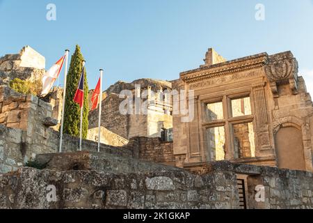 Teil des ruinierten Schlosses von Les Baux-de-Provence in den Bouches-du-Rhone, Provence, Frankreich. Stockfoto