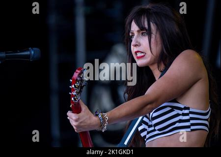 Chicago, USA. 18. September 2022. Bombpops treten am Sonntag, 18. September 2022, auf dem Riot Fest in Douglas Park in Chicago, IL, auf. (Foto von Christopher Dilts/Sipa USA) Quelle: SIPA USA/Alamy Live News Stockfoto