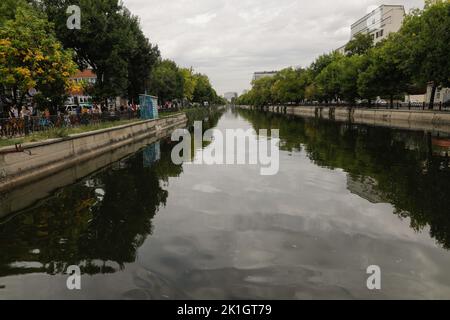 Bukarest, Rumänien - 17. September 2022: Dambovita im Zentrum von Bukarest. Stockfoto