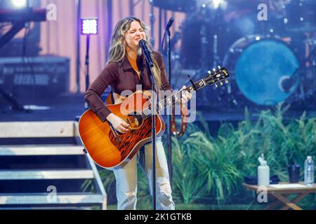 Maren Morris tritt am Samstag, 17. September 2022, im Greek Theatre in Berkeley, Kalifornien, auf. Foto: Christopher Victorio/imageSPACE/Sipa USA Stockfoto