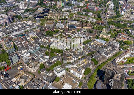 Luftbild, Stadt mit Kreuzeskirche und St. Gertrud Kirche, Innenstadt, Essen, Ruhrgebiet, Nordrhein-Westfalen, Deutschland, Kultstätte, DE, Ladenort Stockfoto