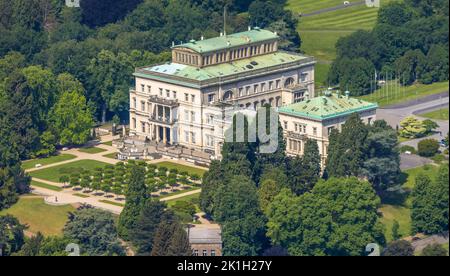 Luftaufnahme, Villa Hügel, ehemaliges Wohnhaus und Repräsentationshaus der Industriellenfamilie Krupp, Essen-Bredeney, Essen, Ruhrgebiet, Nordrhein-W. Stockfoto