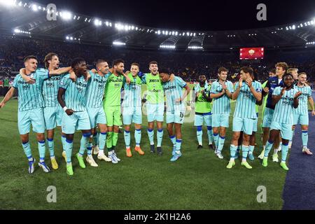 18.. September 2022; Olympiastadion, Rom, Italien ; Serie A Championship Football, Roma gegen Atalanta ;Atalanta Spieler feiert den Sieg am Ende des Spiels Stockfoto