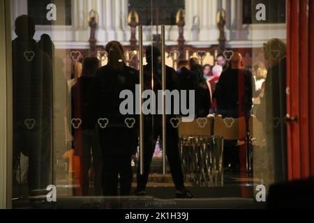 Queen Elizabeth II Moment of National Reflection taken place in the Church of St Thomas the Martyr, Newcastle upon Tyne, UK September 18., 2022, Credit: DEW/Alamy Live News Stockfoto