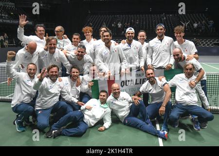 Die italienische Nationalmannschaft feiert die Qualifikation für die Davis Cup Cuarter Finals Stockfoto