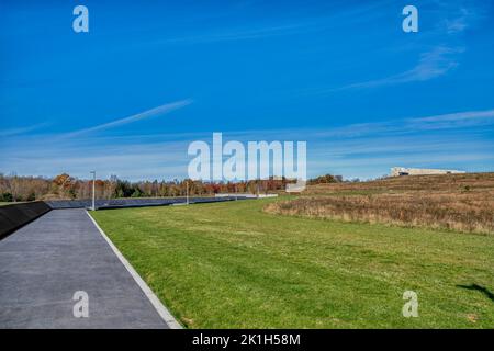 Der Weg, der von der Memorial Plaza auf dem Flight 93 Memorial am 11.. September in Stoystown, Pennsylvania, zur Wall of Names führt. Stockfoto