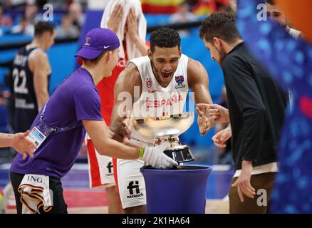 Spanien ist Europameister 2022 Sebastian Saiz 11 von Spanien Spanien gegen Frankreich FIBA EuroBasket 2022 Goldmedaille Match Finalspiel 18.09.2022 Mercedes Benz Arena Berlin © diebilderwelt / Alamy Stock Stockfoto