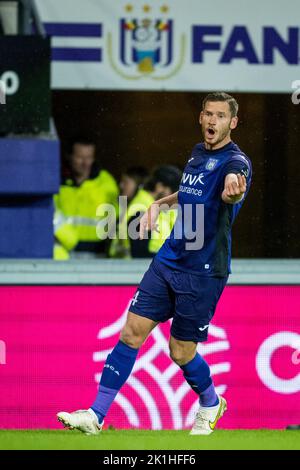 Anderlecht, Belgien. 18. September 2022. Anderlechts Jan Vertonghen in Aktion bei einem Fußballspiel zwischen RSCA Anderlecht und KV Kortrijk, Sonntag, 18. September 2022 in Anderlecht, am 9. Tag der „Jupiler Pro League“ der ersten Division der belgischen Meisterschaft 2022-2023. BELGA FOTO JASPER JACOBS Quelle: Belga Nachrichtenagentur/Alamy Live News Stockfoto