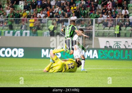 Belo Horizonte, Minas Gerais, Brasilien. 18. September 2022. Brasilianische Fußballmeisterschaft: America-MG vs. Corinthians. 18. September 2022, Belo Horizonte, Minas Gerais, Brasilien: Fußballspiel zwischen America-MG und Corinthians, gültig für die Runde der brasilianischen Fußballmeisterschaft 27., die am Sonntag (18) im Stadion Independencia in Belo Horizonte, Minas Gerais, stattfand. America-MG gewann das Spiel 1:0, mit einem Tor von Junino. Bild: Breno Babu/Thenews2 (Bild: © Breno Babu/TheNEWS2 via ZUMA Press Wire) Bild: ZUMA Press, Inc./Alamy Live News Stockfoto