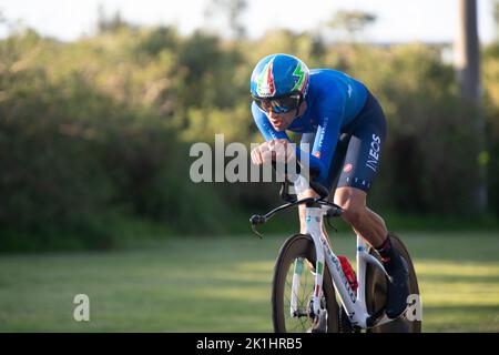 Filippo Ganna aus Italien fährt bei den UCI Road Cycling World Championships 2022 auf den siebten Platz im Einzelzeitfahren der Männer. Stockfoto