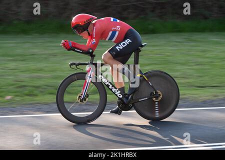 Tobias Foss aus Norwegen, der bei der UCI Road Cycling World Championships 2022 in Wollongong, Australien, das Elite-Einzelzeitfahren der Männer gewann. Stockfoto