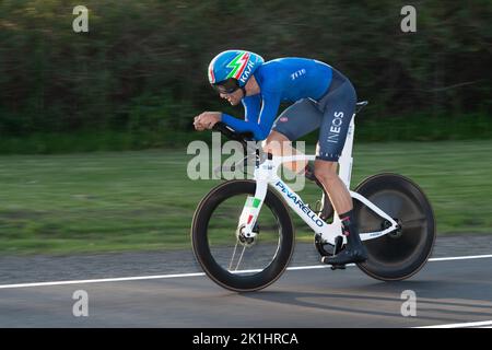 Filippo Ganna aus Italien fährt bei den UCI Road Cycling World Championships 2022 auf den siebten Platz im Einzelzeitfahren der Männer. Stockfoto