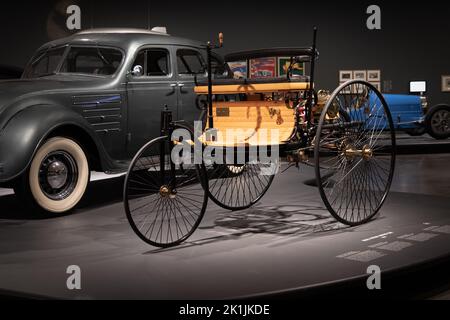 BILBAO, SPANIEN-10. SEPTEMBER 2022: 1886 Benz Patent-Motorwagen, das erste jemals hergestellte Auto Stockfoto