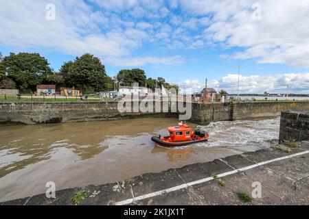 Hafenlotsenboot, Lydney Harbour, Lydney, Gloucestershire, GL15 4er Stockfoto