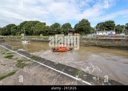 Hafenlotsenboot, Lydney Harbour, Lydney, Gloucestershire, GL15 4er Stockfoto