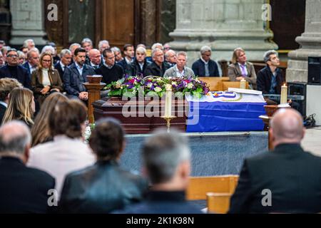 Grimbergen, Belgien. 19. September 2022. Illustration Aufnahme während der Trauerfeier des ehemaligen RSCA Anderlecht Managers Michel Verschueren, Montag, 19. September 2022, im Sint-Servaasbasiliek in Grimbergen. „Mister Michel“, 91 Jahre alt, diente mehr als zwei Jahrzehnte im Club. Er starb Anfang dieser Woche. BELGA FOTO JONAS ROOSENS Kredit: Belga Nachrichtenagentur/Alamy Live News Stockfoto