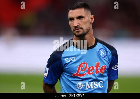 Mailand, Italien. 18. September 2022. Matteo Politano von SSC Napoli schaut während der Serie A zwischen AC Mailand und SSC Napoli im Stadio Giuseppe Meazza am 18. September 2022 in Mailand, Italien . Quelle: Marco Canoniero/Alamy Live News Stockfoto