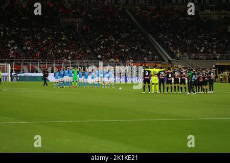Mailand, Italien. 18. Sep, 2022. Während der italienischen Serie A Fußballspiel zwischen AC Mailand und SSC Napoli am 18. September 2022, Giuseppe Meazza, San Siro Stadium, Mailand Italien. Foto Nderim Kaceli Kredit: Live Media Publishing Group/Alamy Live News Stockfoto