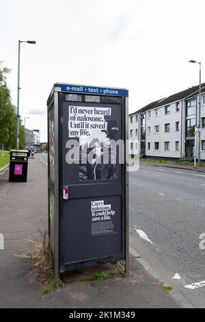 Kampagne zur Freisetzung von Drogen Naloxon - Tragen Sie Nalozon, es könnte helfen, ein Leben zu retten Teil des Internationalen Tages zur Sensibilisierung für Überdosierung 2022, Glasgow, Schottland, Großbritannien Stockfoto