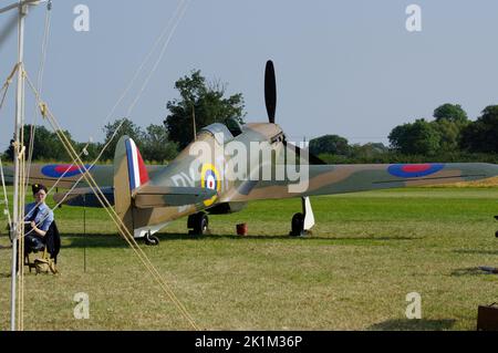 Hawker, 1. April P2907, Mk 1, G-ROBT, The Victory Show, Foxlands Farm, Cosby, Leicestershire, England, Stockfoto