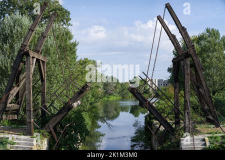 Van Gogh Land: Die Langlois Brücke, die von Vincent van Gogh vor den Toren von Arles im Süden Frankreichs gemalt wurde. Stockfoto