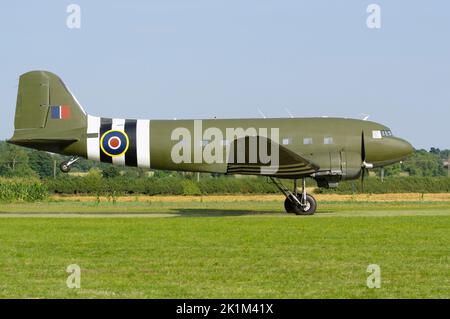 Douglas DC-3, C-47, Dakota, KP220, G-ANAF, The Victory Show, Foxlands Farm, Cosby, Leicestershire, England, Stockfoto