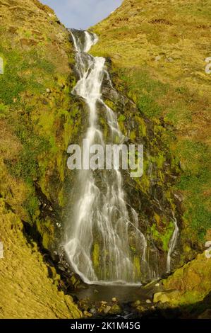 Pistyll YGaseg, Wasserfall, Porth Ysgo, Lleyn Peninsula, Nordwales. Stockfoto