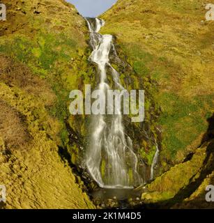 Pistyll YGaseg, Wasserfall, Porth Ysgo, Lleyn Peninsula, Nordwales. Stockfoto
