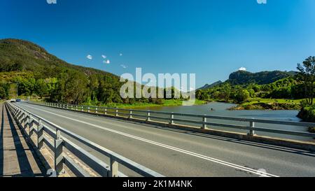 Brücke über den Tweed River im ländlichen NSW, Australien Stockfoto