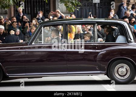 London, Großbritannien. 19. September 2022. Prinz George folgte der feierlichen Prozession entlang der Pall Mall und dem Staatsfuneral von Königin Elizabeth II. In Westminster Abbey, London. Am 8. September 2022 starb Elizabeth II., Königin des Vereinigten Königreichs und der anderen Commonwealth-Gefilde, im Alter von 96 Jahren im schottischen Balmoral Castle. Der älteste lebende und am längsten regierende britische Monarch. Kredit: SMP Nachrichten / Alamy Live Nachrichten Stockfoto