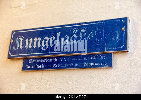 Die engste Gasse, die Kungelgässchen im Zentrum von Soest Stockfoto