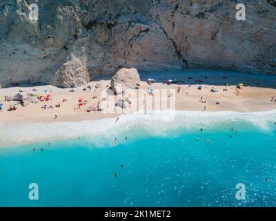 Luftaufnahme des Strandes von Porto Katsiki auf der insel lefkada Stockfoto