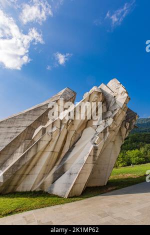 Detail der Gedenkstätte Denkmal des Zweiten Weltkriegs Kadinjaca in Serbien Stockfoto