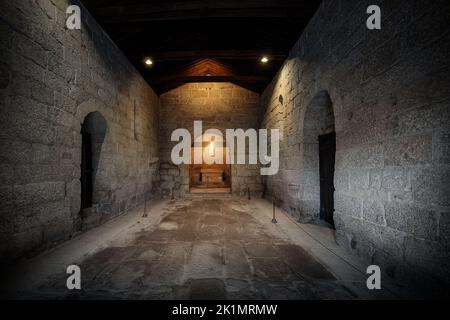 Kirche von Sao Miguel do Castelo Interior - Guimaraes, Portugal Stockfoto