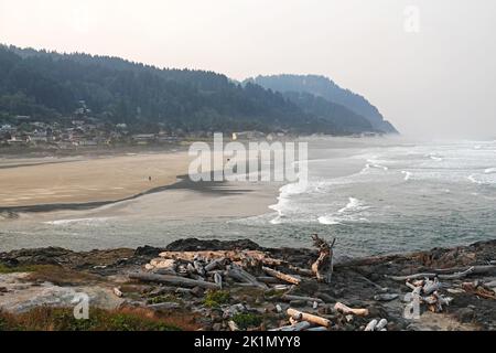 Ein Pacific Ocean Beach in der Nähe von Seal Rock, Oregon, am frühen Morgen. Stockfoto