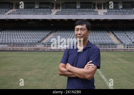 Porträt des Sportkommissars Yeung Tak-keung im HK-Stadion in so Kon Po. 16SEP22 SCMP/Jonathan Wong Stockfoto