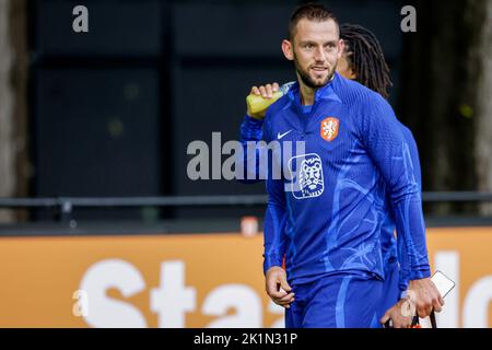 Zeist, Niederlande. 19. September 2022. ZEIST, NIEDERLANDE - 19. SEPTEMBER: Stefan de Vrij aus den Niederlanden während einer Trainingseinheit der niederländischen Fußballmannschaft auf dem KNVB-Campus am 19. September 2022 in Zeist, Niederlande (Foto: Broer van den Boom/Orange Picics) Credit: Orange Pics BV/Alamy Live News Stockfoto