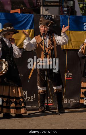 Galizischer traditioneller Tanz beim kulturellen Treffen zwischen der Ukraine und Galizien. Stockfoto