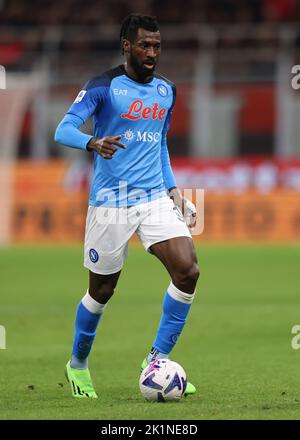Mailand, Italien. 18. September 2022. Andre Anguissa von SSC Napoli während der Serie A Spiel bei Giuseppe Meazza, Mailand. Bildnachweis sollte lauten: Jonathan Moscrop/Sportimage Kredit: Sportimage/Alamy Live News Stockfoto