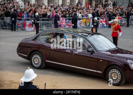 London, England. 19.. September 2022. König Karl III und Prinz William kommen zum Staatsfuneral von Königin Elizabeth II.. Der Monarch war am 8.. September gestorben. Quelle: Kiki Streitberger / Alamy Live News Stockfoto