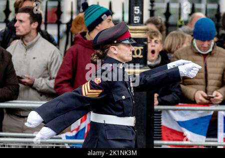 Westminster, London, Großbritannien. 19. September 2022. Beerdigung von Königin Elizabeth II. Kredit: Newspics UK London/Alamy Live Nachrichten Stockfoto