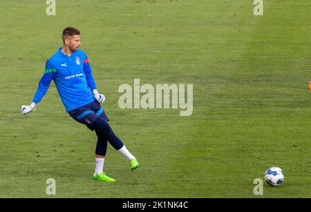 Florenz, Italien. 19. September 2022. Italien Torwart Guglielmo Vicario während der Pressekonferenz und Italien Trainingseinheit, andere in Florenz, Italien, September 19 2022 Quelle: Independent Photo Agency/Alamy Live News Stockfoto