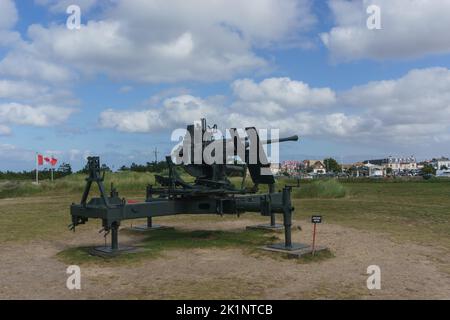 2-Pistole im Ersten Weltkrieg im Juno Beach Centre in Courseulles-sur-Mer, Normandie, Frankreich Stockfoto