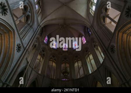 Das Innere der Männerabtei l'Abbaye-aux-hommes, Caen, Normandie, Frankreich Stockfoto