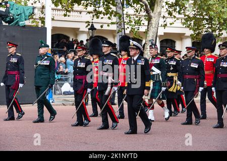 London, Großbritannien. 19. September 2022. Die Prozession der Königin Elizabeth II. Nach dem Staatsbegräbnis in der Westminster Abbey. Kredit: Michael Tubi/Alamy Live Nachrichten Stockfoto