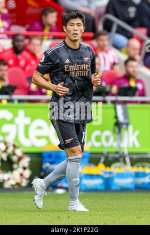 Arsenal-Verteidiger Takehiro Tomiyasu beim Premier League-Spiel zwischen Brentford und Arsenal am 18. September 2022 im GTECH Community Stadium, Brentford, England. Stockfoto