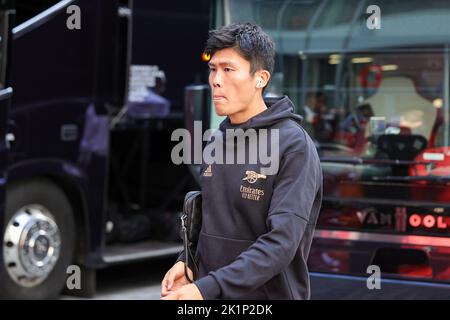 Arsenal-Verteidiger Takehiro Tomiyasu beim Premier League-Spiel zwischen Brentford und Arsenal am 18. September 2022 im GTECH Community Stadium, Brentford, England. Stockfoto