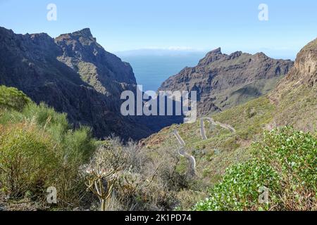 Hochwinkel-Landschaft rund um Masca, einem kleinen Bergdorf auf der Insel Teneriffa auf den Kanarischen Inseln Spaniens Stockfoto