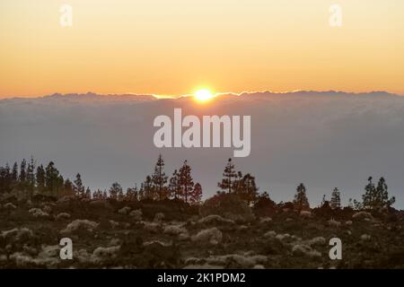 Sonnenuntergansszenerie um Mirador de las Narices del Teide auf Teneriffa auf den Kanarischen Inseln in Spanien Stockfoto